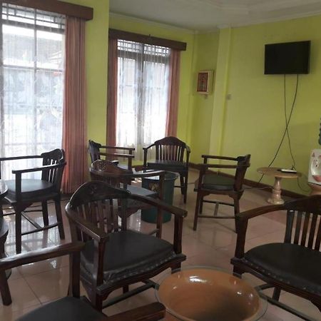 Hotel Puri Ageng 日惹 外观 照片