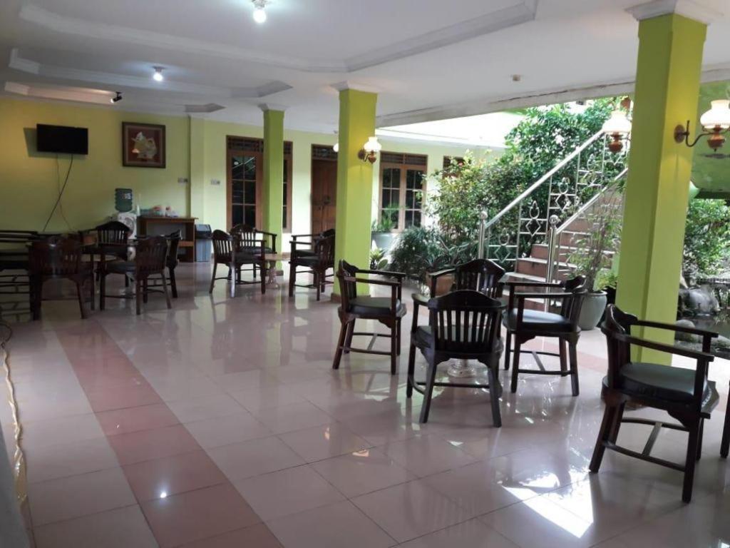 Hotel Puri Ageng 日惹 外观 照片