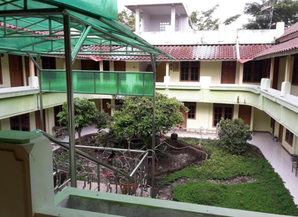 Hotel Puri Ageng 日惹 外观 照片