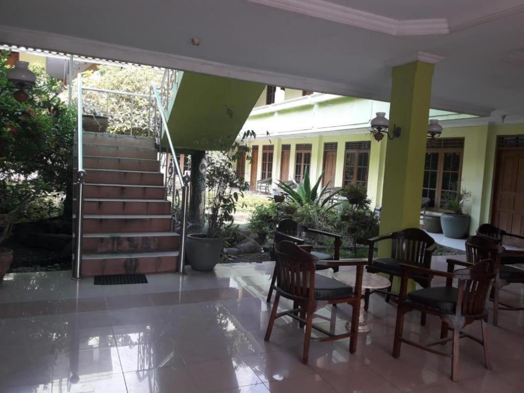 Hotel Puri Ageng 日惹 外观 照片